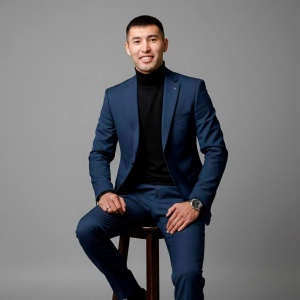 Песня Бекзат Нұрланұлы – Жылап қалады