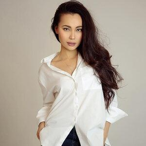 Песня Zhanar Dugalova & Макпал & Алишер Каримов & Ali Okapov & Асыл – Жаңа Жыл