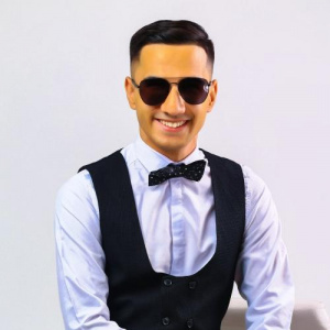 Песня Азат Абилдаев – 40 жылдық кездесу
